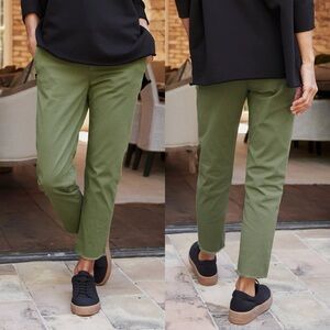 Frank & Eileen WICKLOW Army, Italian Performance Twill Green Size 4